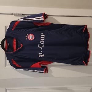 T-Com Football FC Bayern Munich EV Jersey, EUC